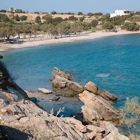 House 50m From Glyfa In Paros - Spacious 2br With Private Garden Apartment *