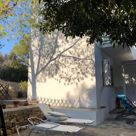 アパート House 50m From Glyfa In Paros - Spacious 2br With Private Garden *