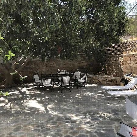 House 50m From Glyfa In Paros - Spacious 2br With Private Garden アパート *