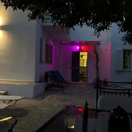 Apartment House 50m From Glyfa In Paros - Spacious 2br With Private Garden