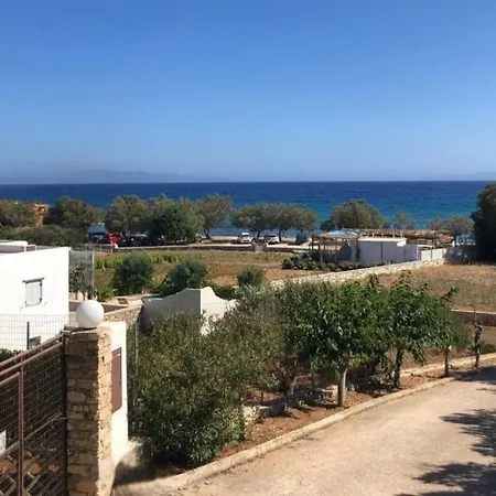 House 50m From Glyfa In Paros - Spacious 2br With Private Garden Aspro Chorio