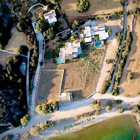 House 50m From Glyfa In Paros - Spacious 2br With Private Garden * Aspro Chorio