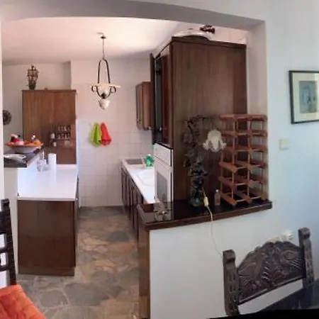 Apartment House 50m From Glyfa In Paros - Spacious 2br With Private Garden Aspro Chorio