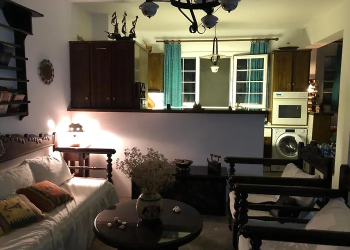 Summer House By The Sea Apartment Aspro Chorio